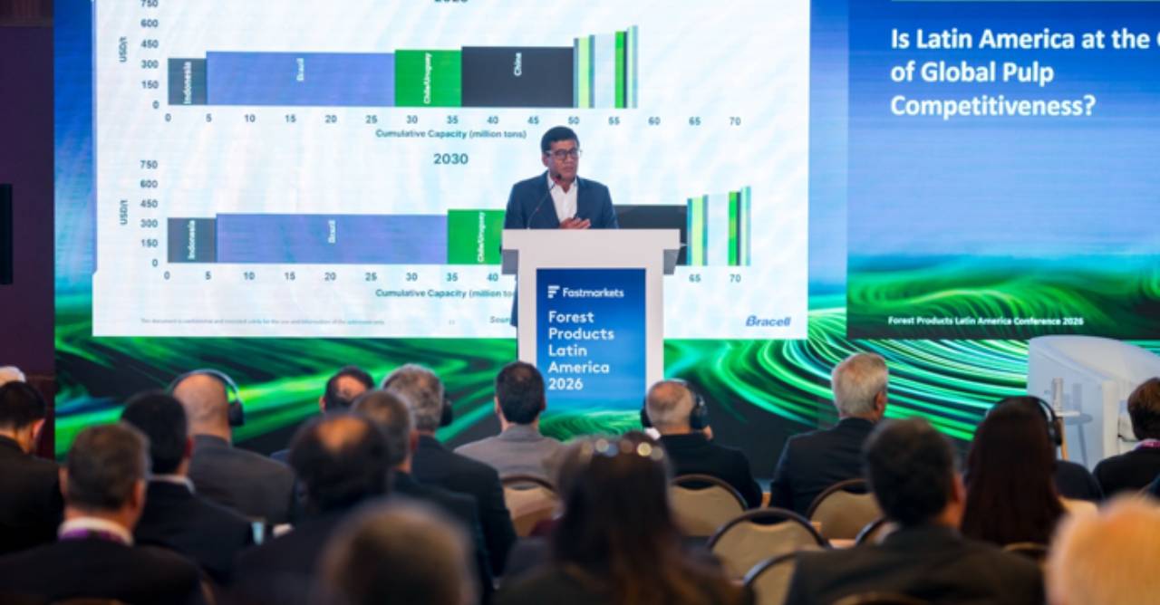 Integração chinesa, disputa por fibra e capex mais caro: os desafios da indústria de celulose no primeiro dia da Fastmarkets Forest Products Latin America 2026