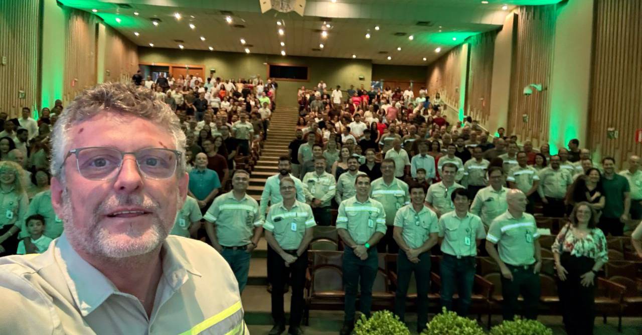 CENIBRA homenageia profissionais com até 50 anos de carreira