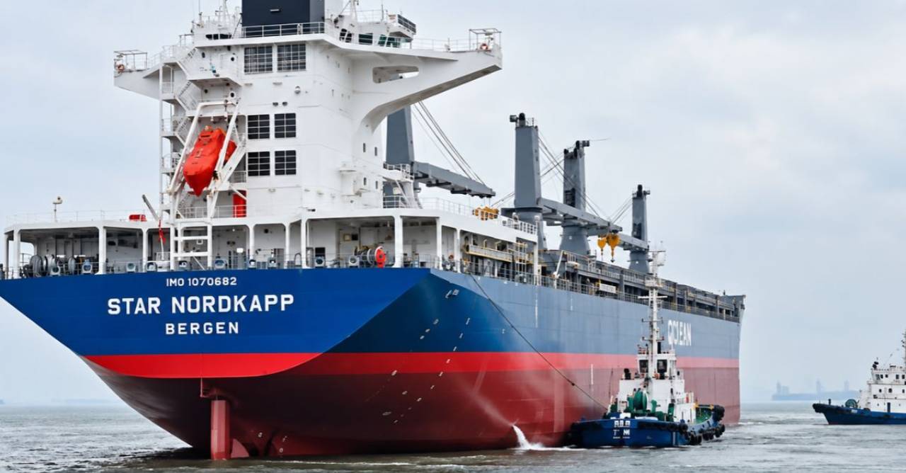 Suzano embarca volume recorde de celulose em um único navio no Porto de Santos (SP)